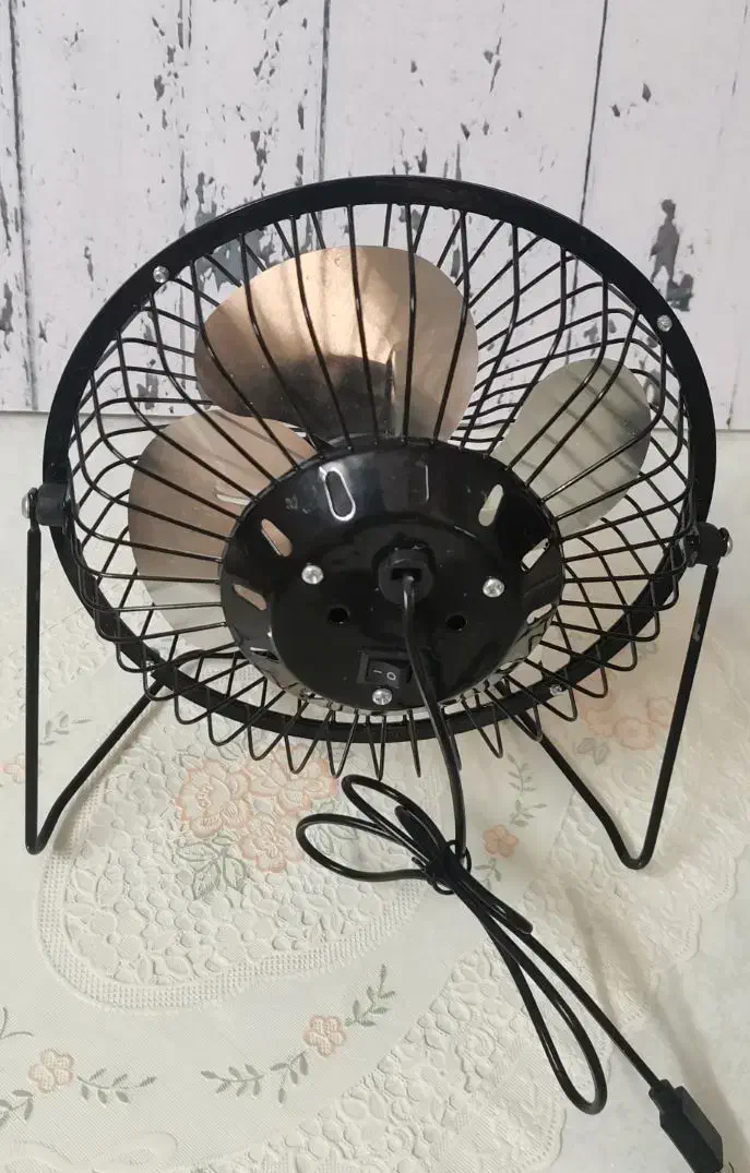 پنکه رومیزی USB دار|پنکه و تصفیهکنندهٔ هوا|مشهد, سرافرازان|دیوار