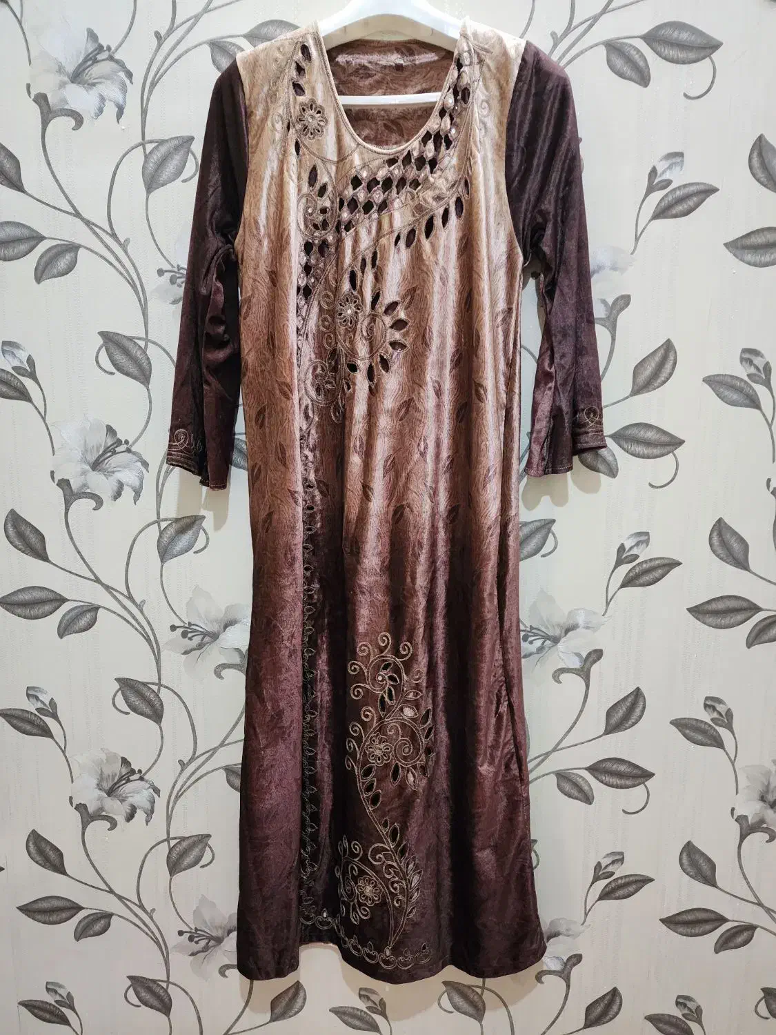 لباس زنانه|لباس|قم, شاه ابراهیم|دیوار