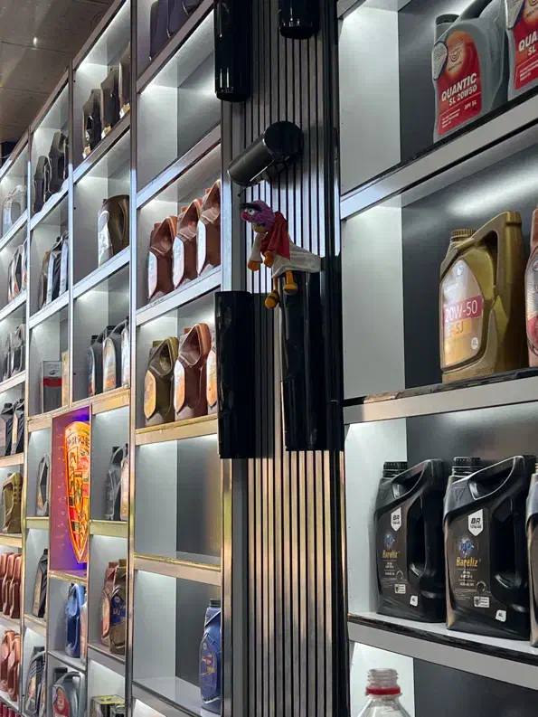 نیازمند شاگرد جنگی تعویض روغنی ومکانیک هستیم|استخدام صنعتی، فنی، مهندسی|هشتگرد, فاز ۱ مهستان|دیوار