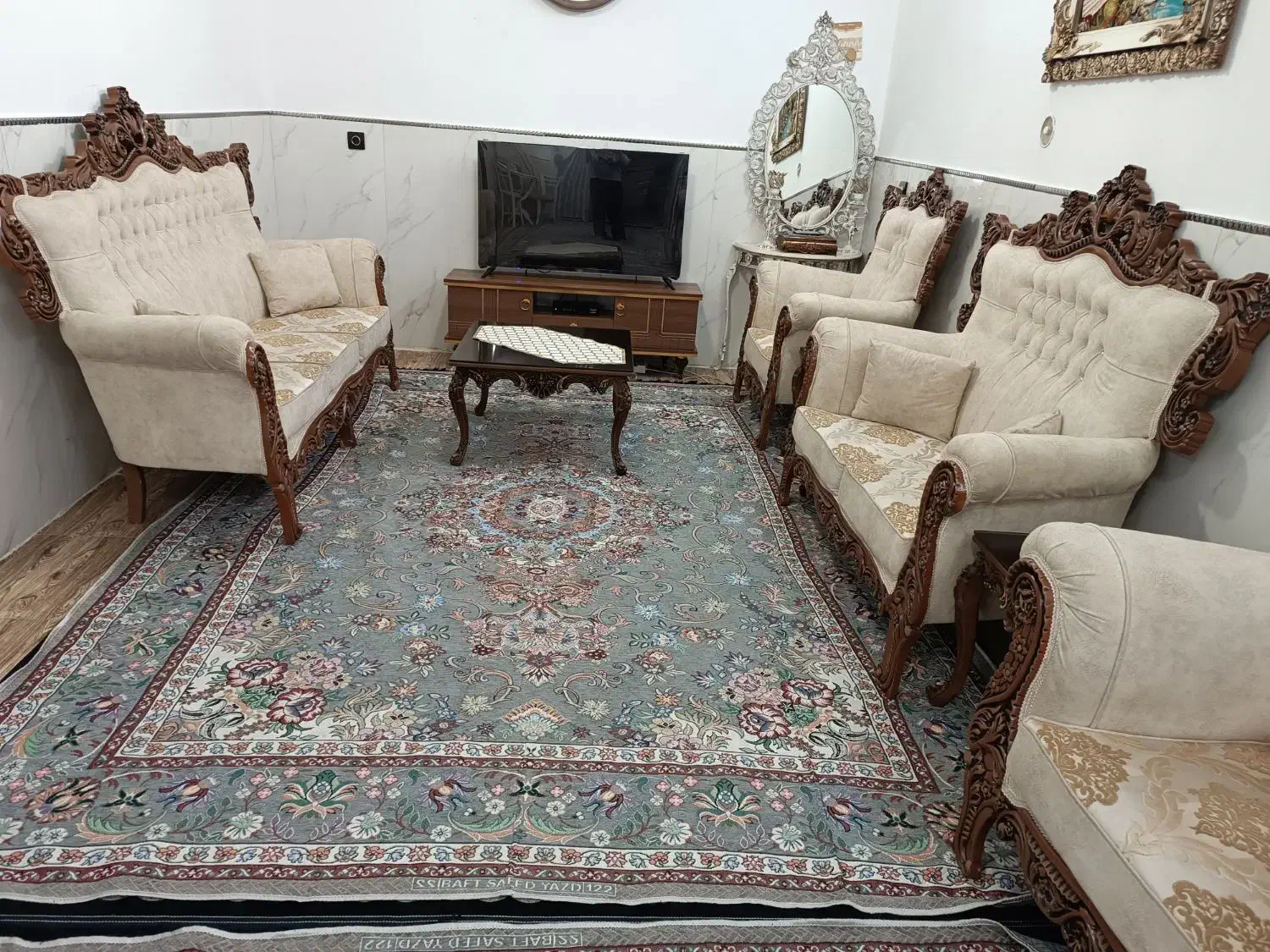 مبل ۷ نفره بدون پارگی و شکستگی|مبلمان خانگی و میز عسلی|نسیمشهر, |دیوار