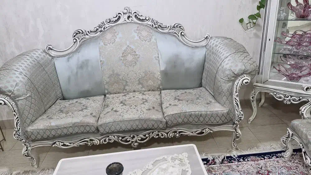 فروش فوری مبل ۹نفره همراه میزعسلی|مبلمان خانگی و میز عسلی|اهواز, پادادشهر|دیوار