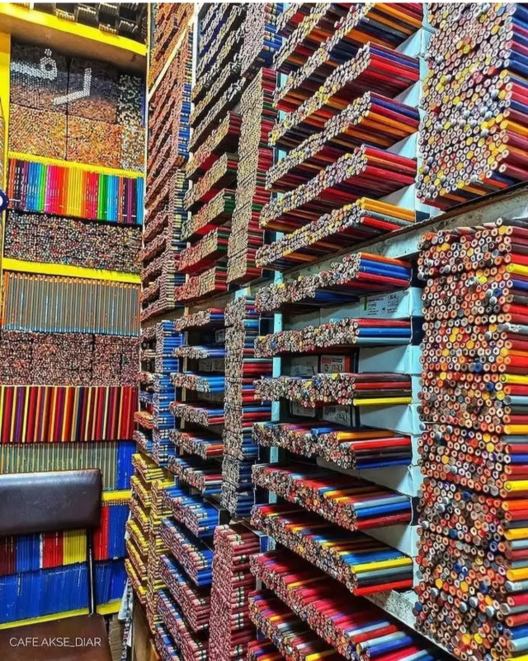 فروشنده خانم یا آقا کار در لوازم تحریر|استخدام بازاریابی و فروش|قروه, |دیوار