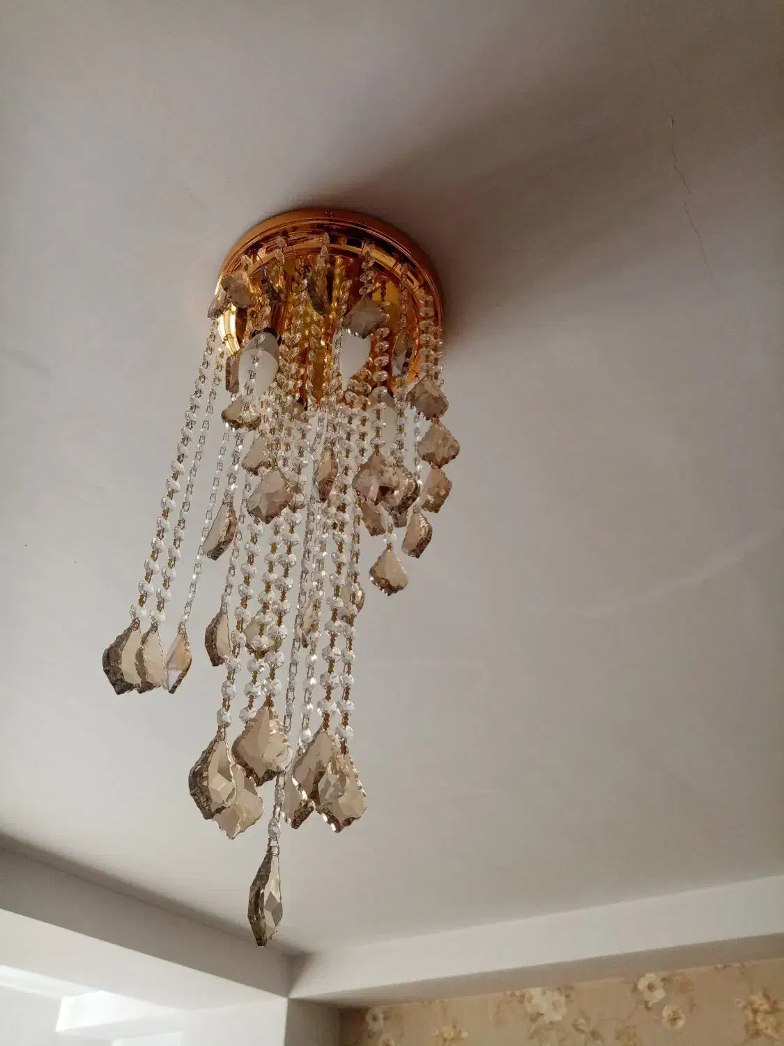 تازه یک ماه خریدم بخاطر اسباب کشی میفروشم|لوستر و چراغ آویز|خرمدره, |دیوار