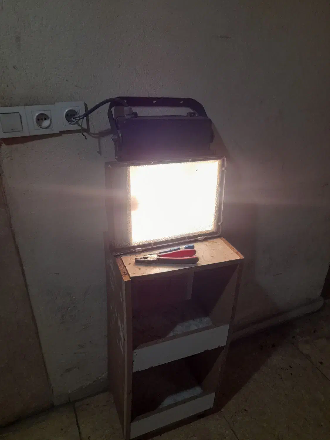 پرژکتور۴۰۰|لامپ و چراغ|تهران, صادقیه|دیوار