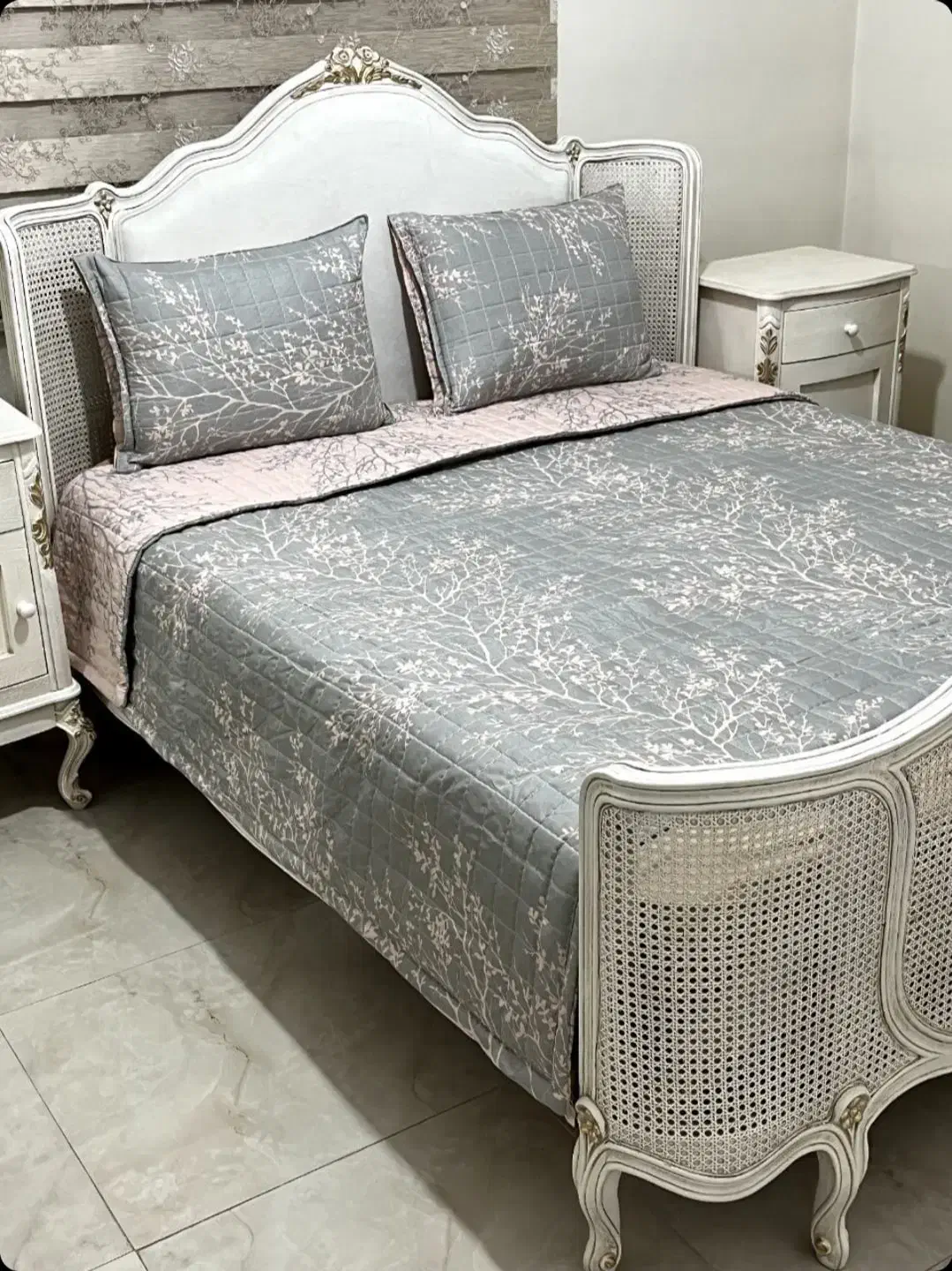 روتختی سبک و تمام دوخت|سرویس روتختی|بروجرد, |دیوار