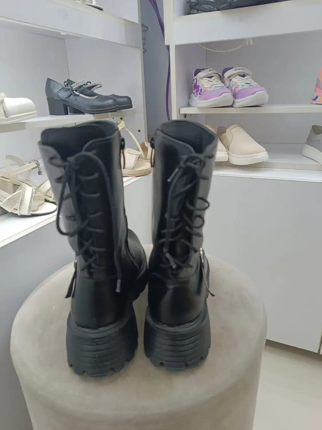 بوت سایز40|کیف، کفش، کمربند|رباط‌کریم, مسکن مهر آبشناسان|دیوار