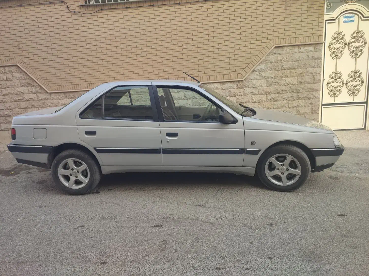 پژو ۴۰۵|خودرو سواری و وانت|کازرون, |دیوار