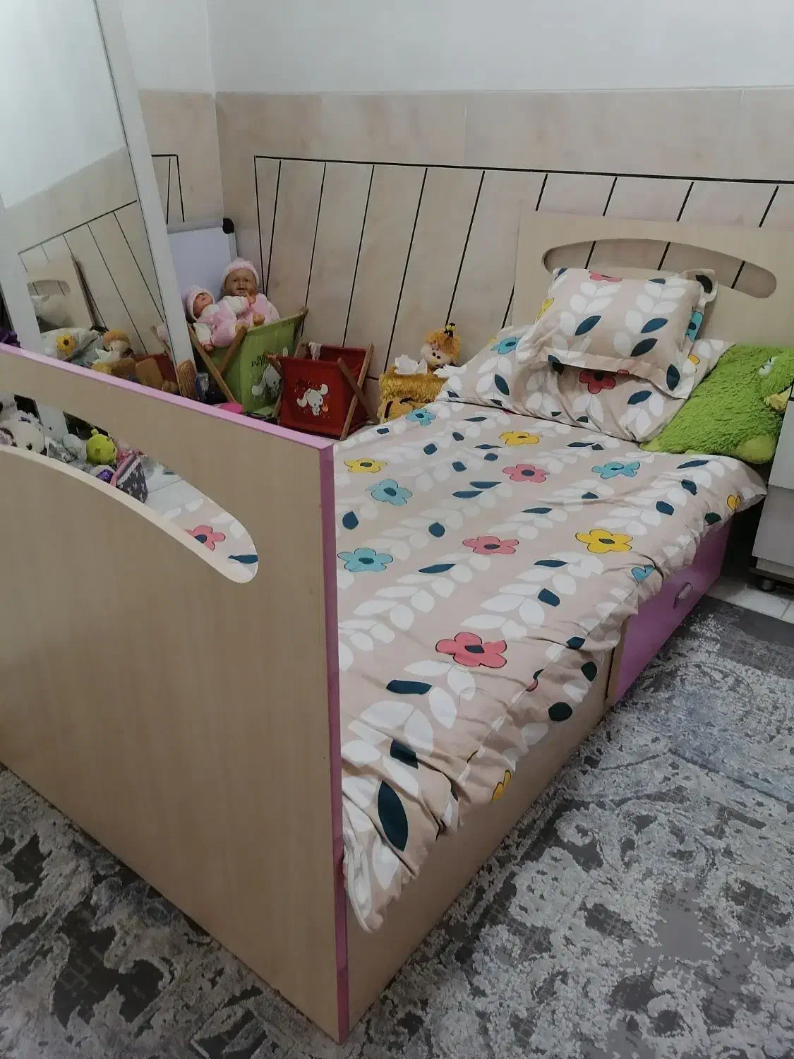 دو عدد تخت نوجوان تمیز با کفی یک تکه|تخت و سرویس خواب|نجف‌آباد, طالقانی|دیوار