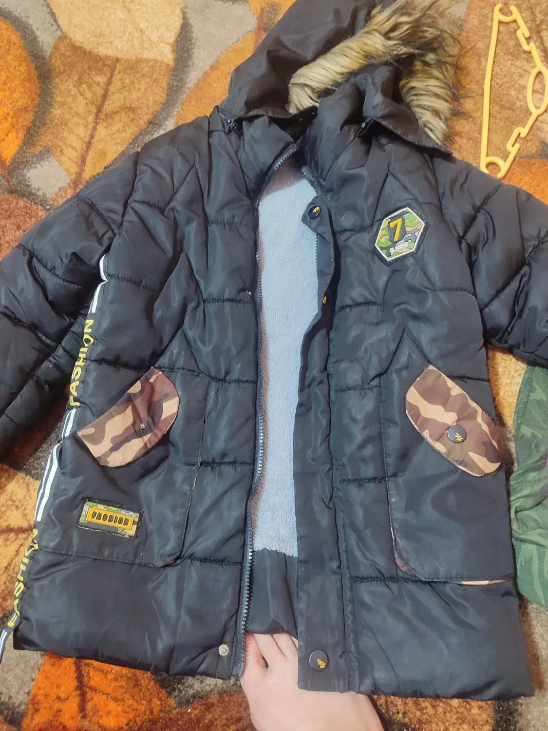 کاپشن پسرونه|کفش و لباس بچه|صدرا-فارس, فاز ۱|دیوار