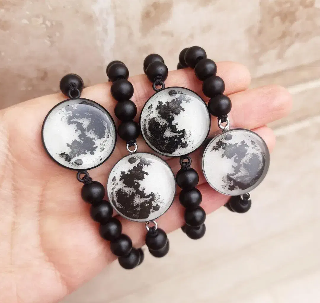 دستبند ماه شبتاب|بدلیجات|تهران, فلسطین (میدان انقلاب)|دیوار