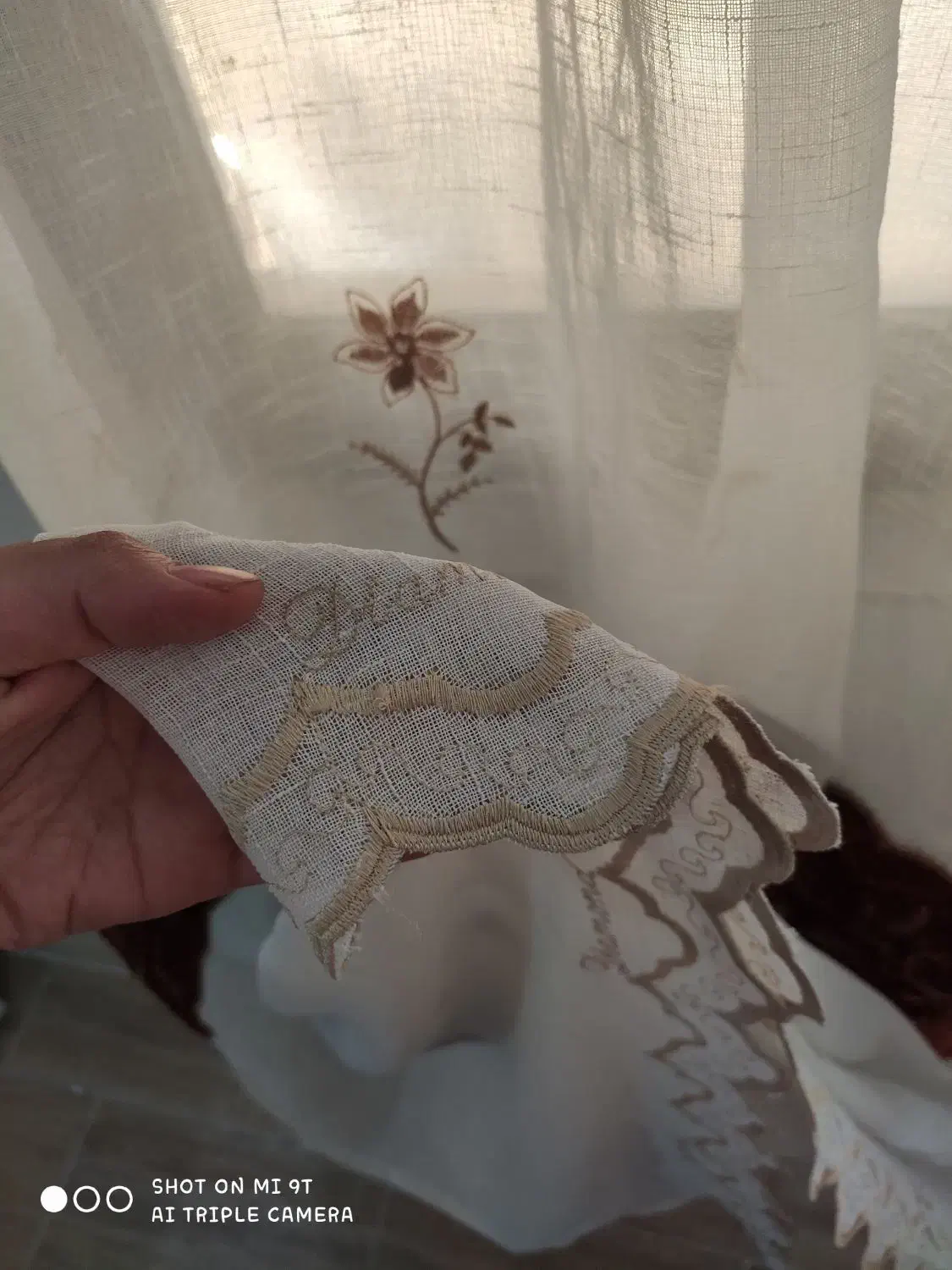 دو عدد پرده حریر مخمل باف سالم|پرده، رانر، رومیزی|بندرعباس, |دیوار