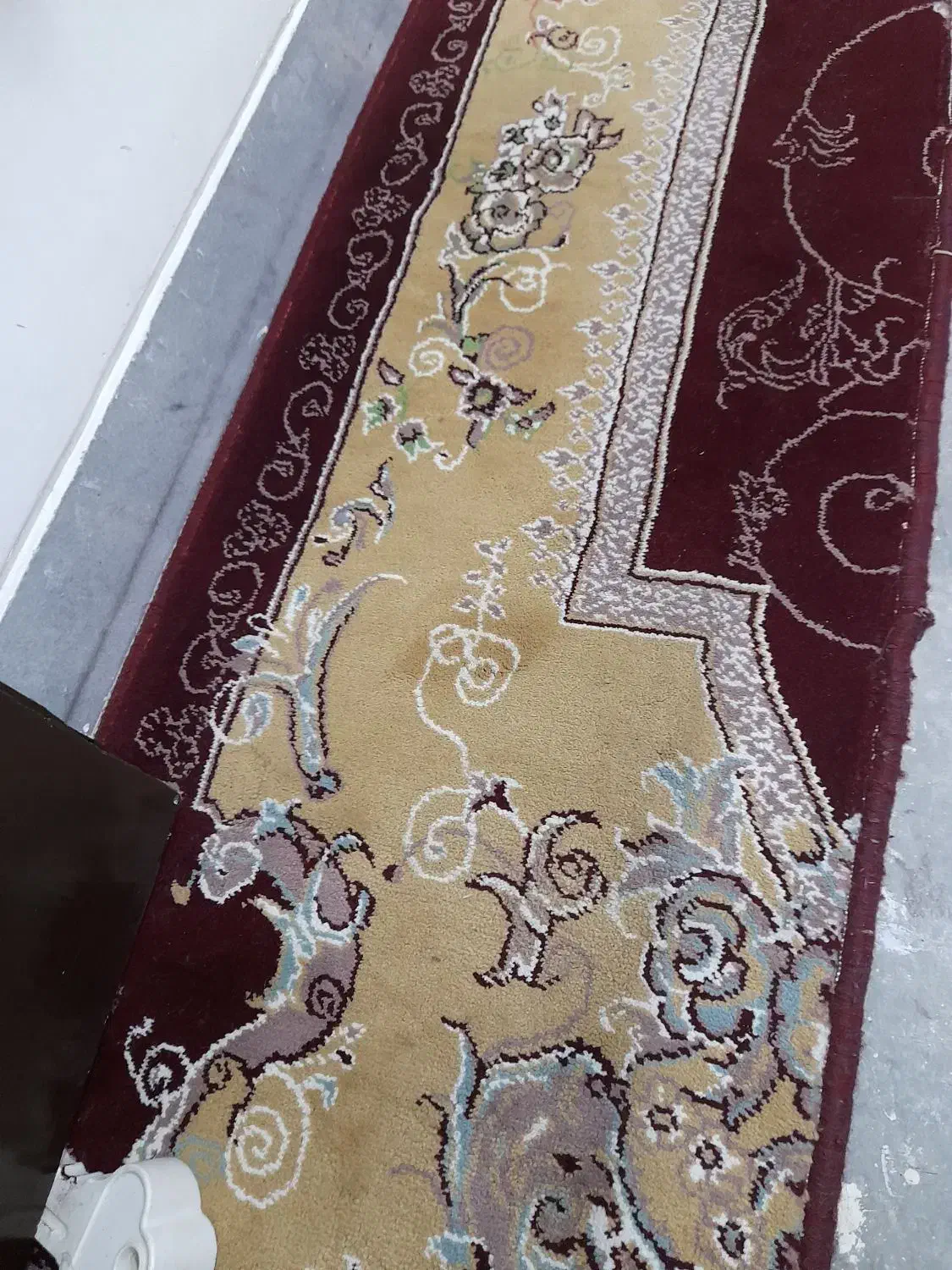 کناره فرش در حد نو|فرش|کرمانشاه, |دیوار