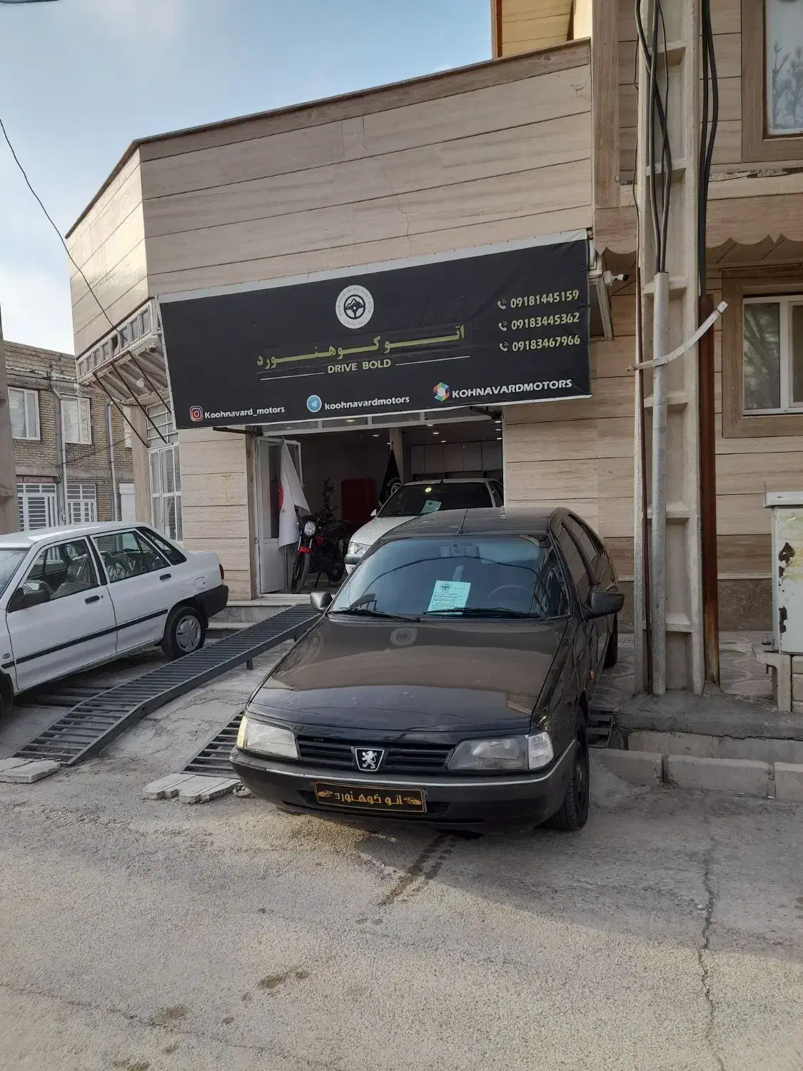 پژو ۴۰۵ مدل ۸۴|خودرو سواری و وانت|ایوان, |دیوار