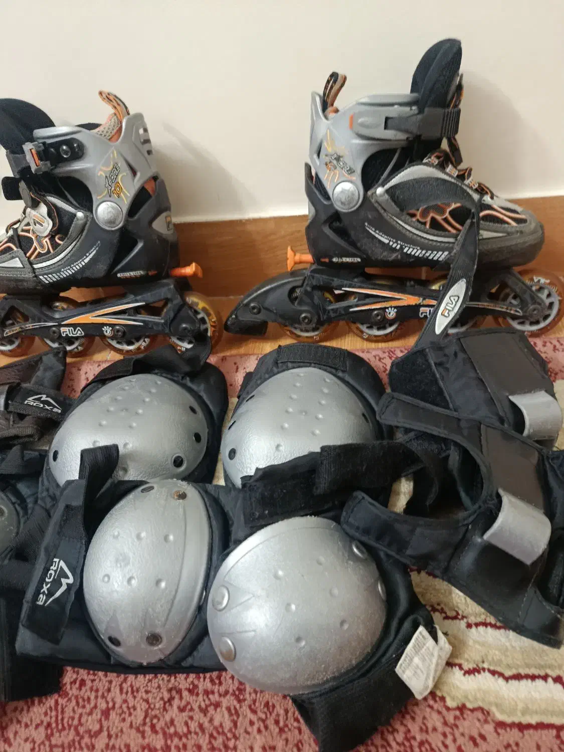 کفش اسکیت درحدنو باهمه لوازم|دوچرخه، اسکیت، اسکوتر|شهریار, شهریار|دیوار