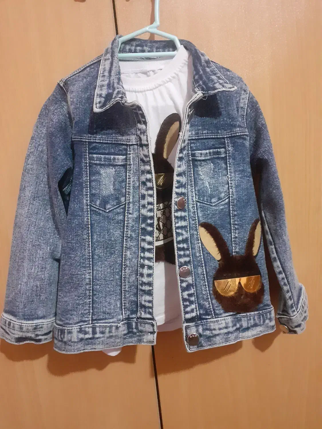 لباس بچه گانه|کفش و لباس بچه|صدرا-فارس, فاز ۱|دیوار