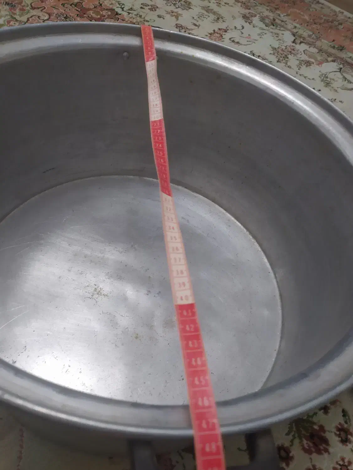 قابلمه روحی|ظروف پختوپز|کیش, |دیوار