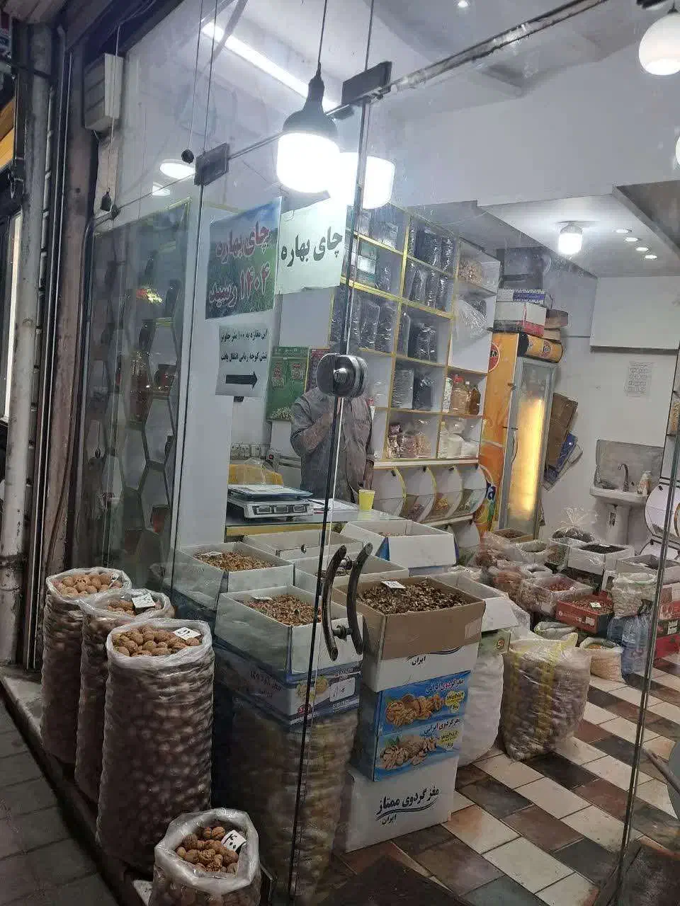 شیشه سکوریت دست دوم|فروشگاه و مغازه|رشت, نظری|دیوار