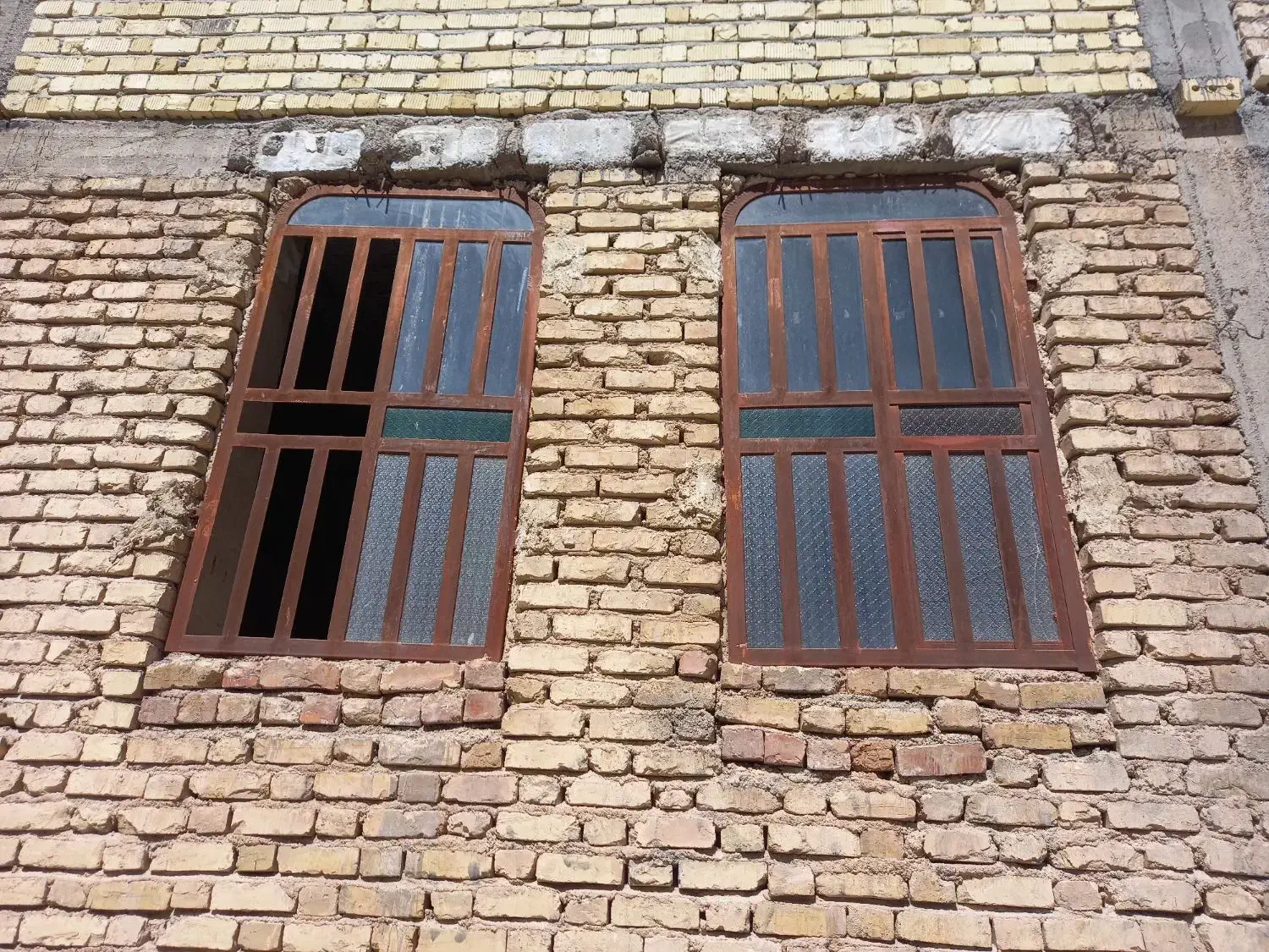 درب - پنجره - نورگیر - پایینترین قیمت بهترین کیفیت|مصالح و تجهیزات ساختمان|مرودشت, فاز دوم شهرک فرهنگیان|دیوار