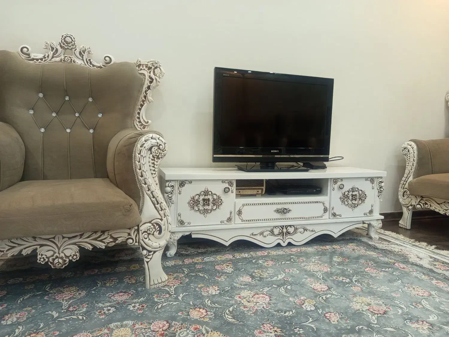 مبل و جلو مبلی و میز تلویزیون|مبلمان خانگی و میز عسلی|سقز, |دیوار