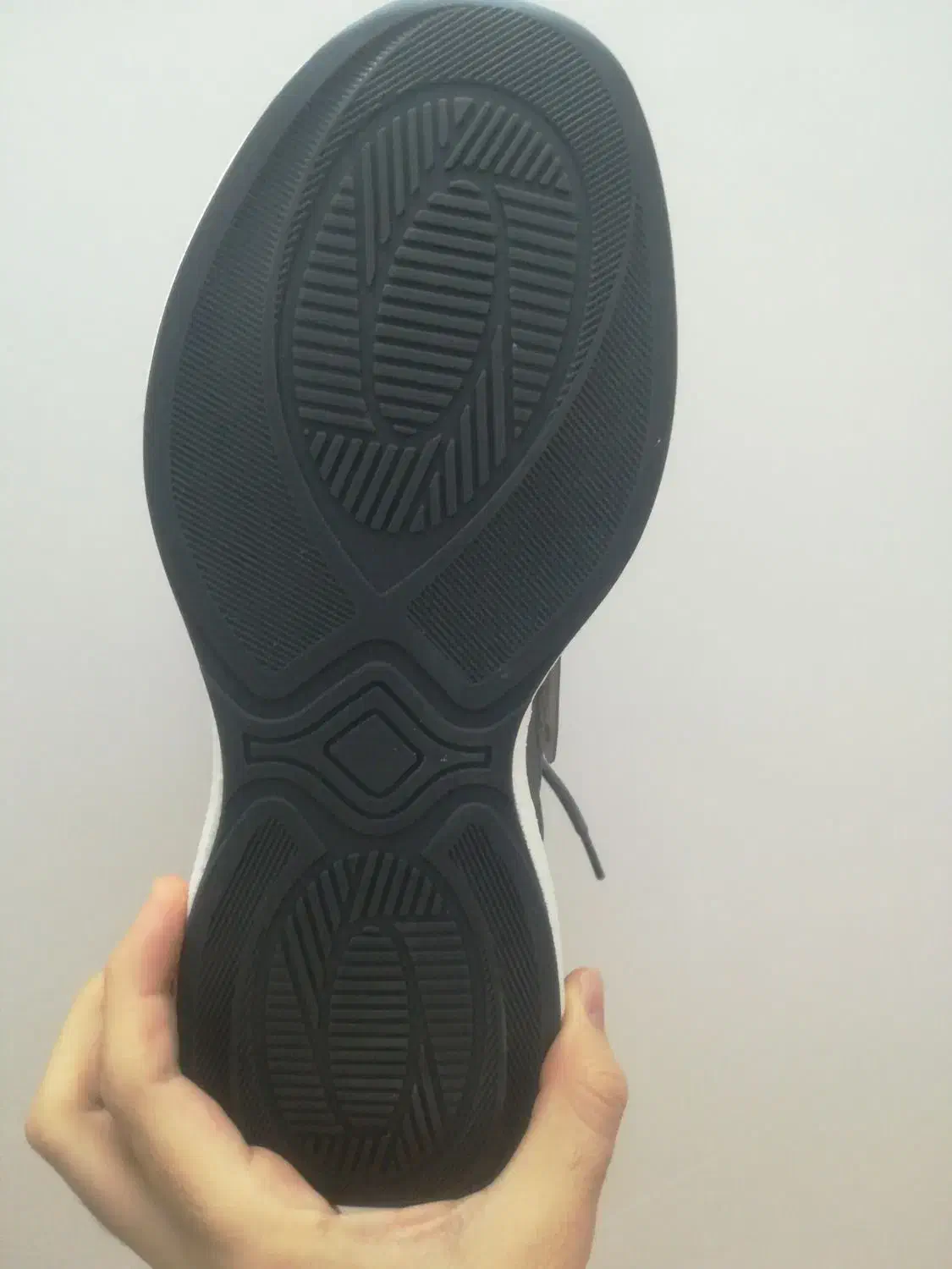 کفش نو|کیف، کفش، کمربند|جهرم, |دیوار