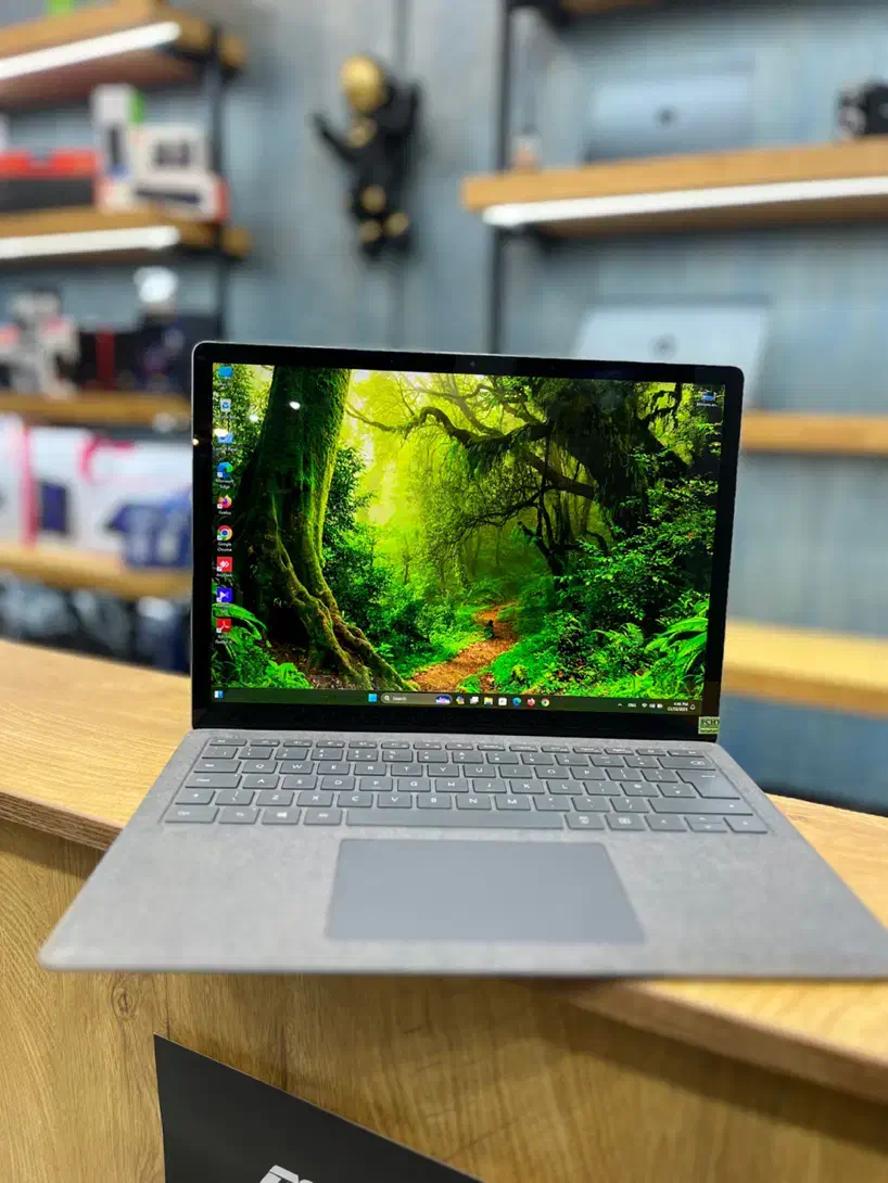 سورفیس لپتاپ۳ سیلور i5 رم 8 SSD 256 بسیار تمیز|رایانه همراه|قم, باغ شازده|دیوار