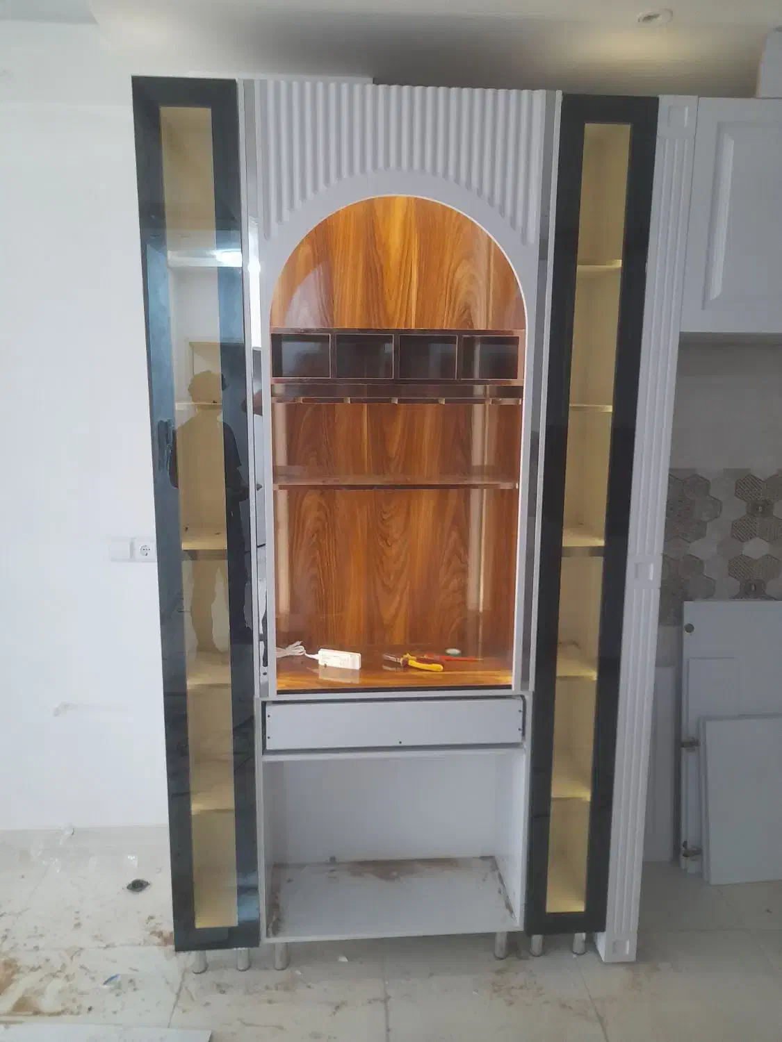 ساخت کمد و کابینت|خدمات پیشه و مهارت|بروجرد, |دیوار