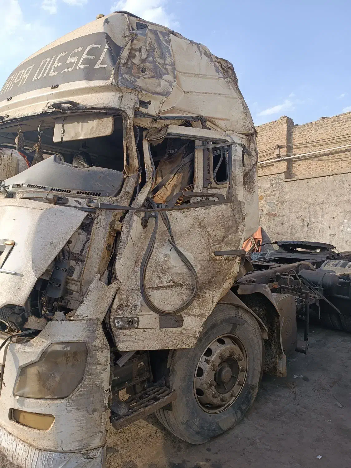 اتاق البرز|خودرو سنگین|قره کهریز, |دیوار