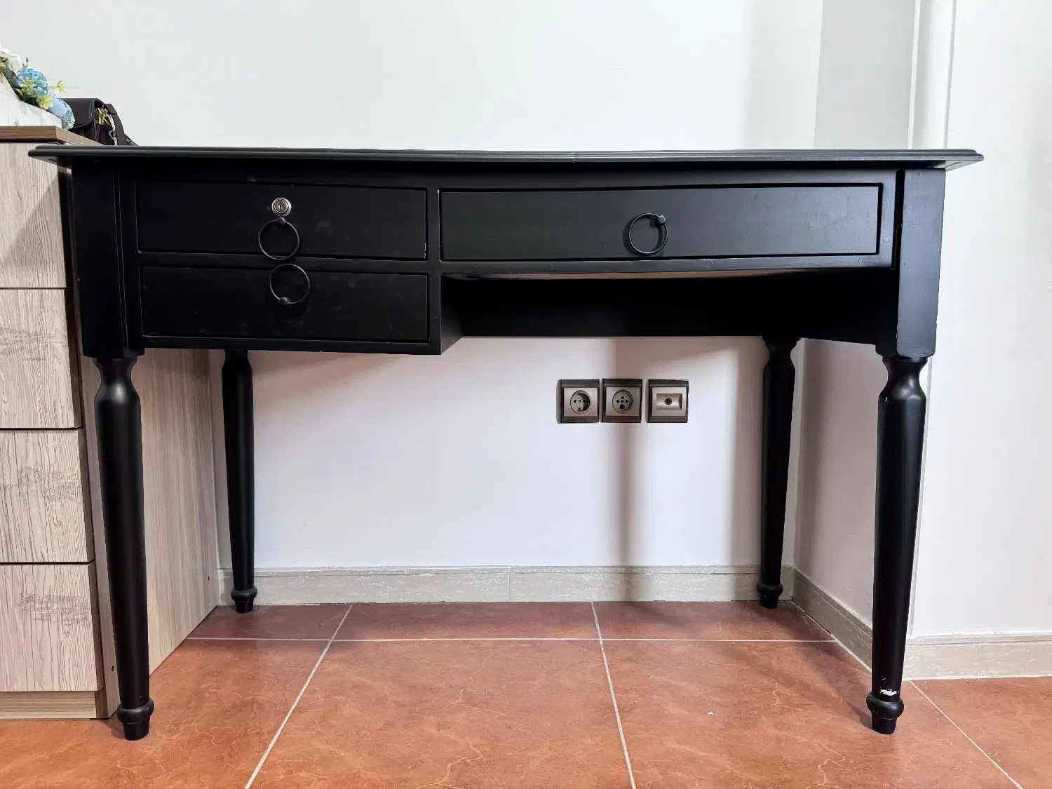 فروش میز و آینه و پاتختی|مبلمان خانگی و میز عسلی|لنگرود, |دیوار