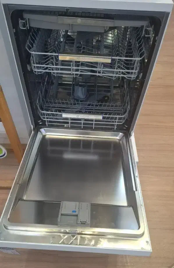 ماشین ظرفشویی اسنوا ۱۳ و ۱۴ نفره|ماشین ظرفشویی|کرمانشاه, |دیوار