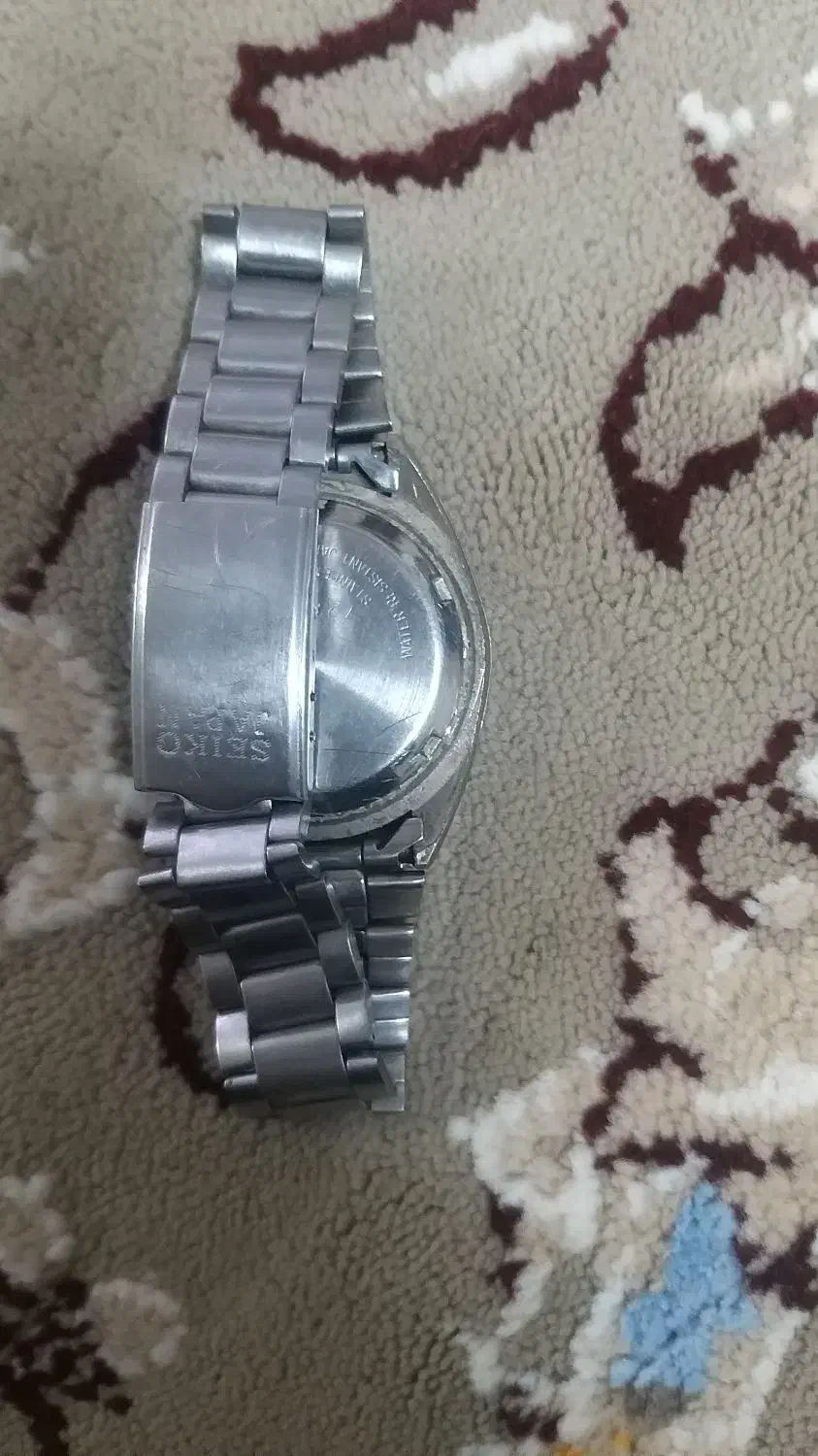 ساعت سیکو ۵|ساعت|قم, نیروگاه|دیوار