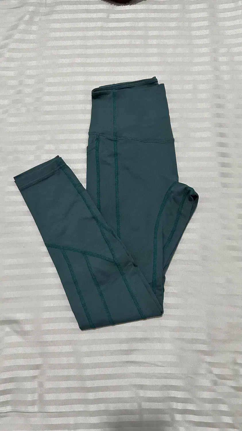 لگ ورزشی|لباس|آمل, |دیوار