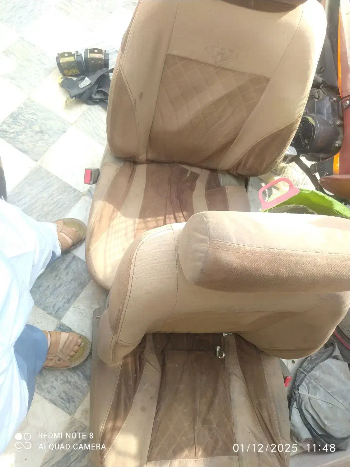 صندلی پژو 405 دست کامل و کمر بند ایمنی|قطعات یدکی و لوازم جانبی|قم, نیروگاه|دیوار