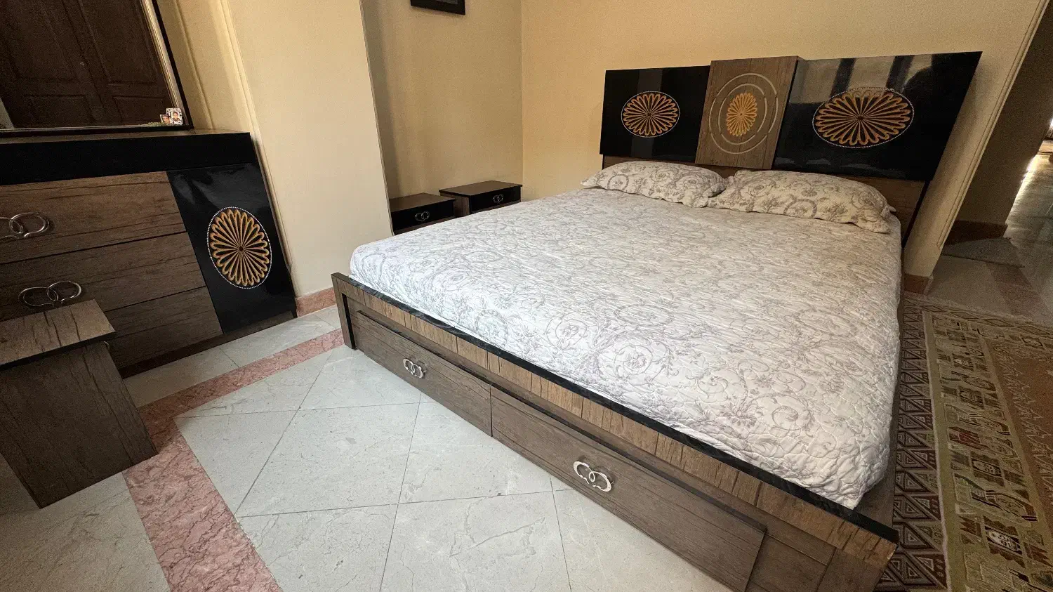 سرویس خواب|تخت و سرویس خواب|تهران, سوهانک|دیوار