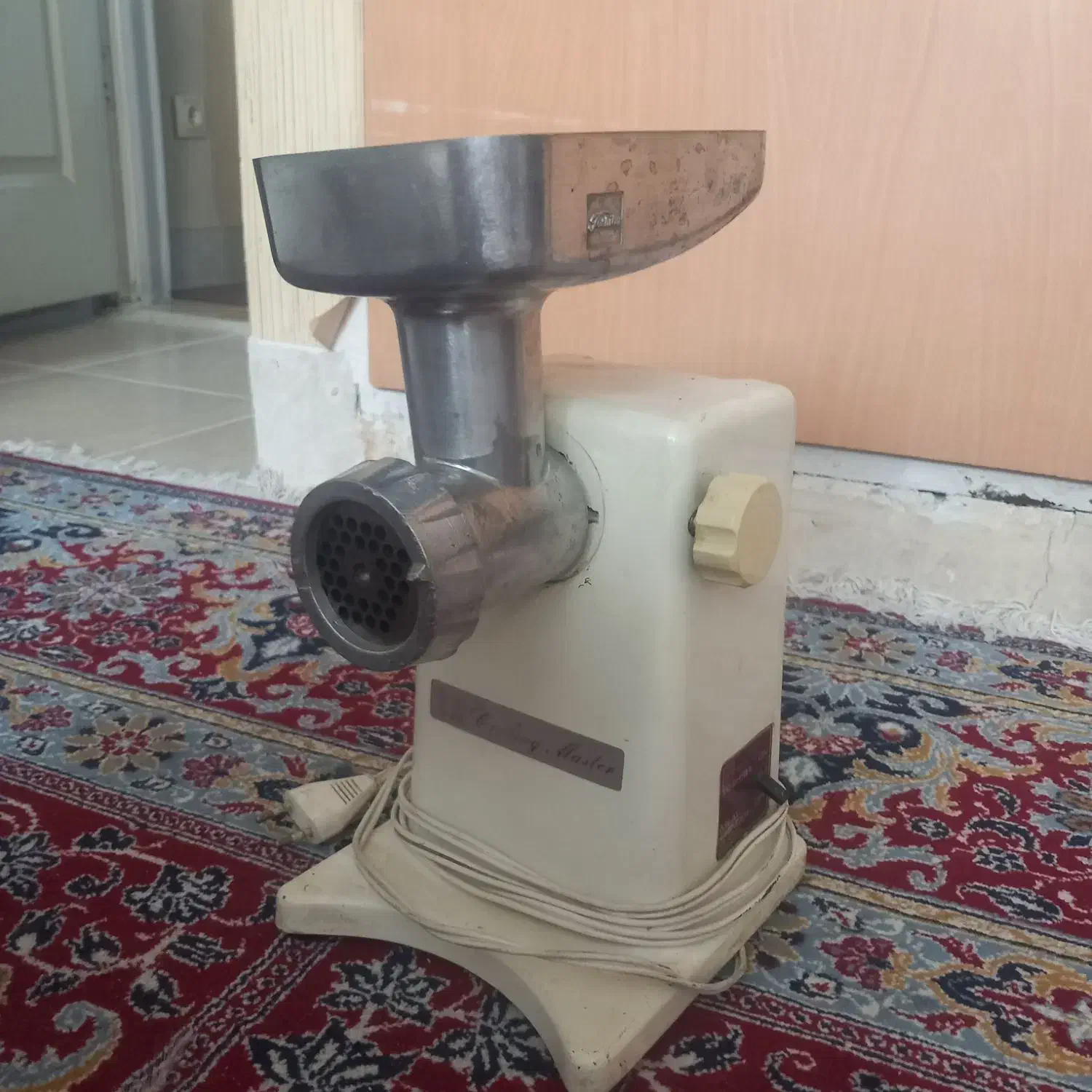 آبمیوه گیری و چرخ گوشت|آبمیوه‌گیر و آب‌مرکبات‌گیر|شیراز, کوی فرهنگیان|دیوار