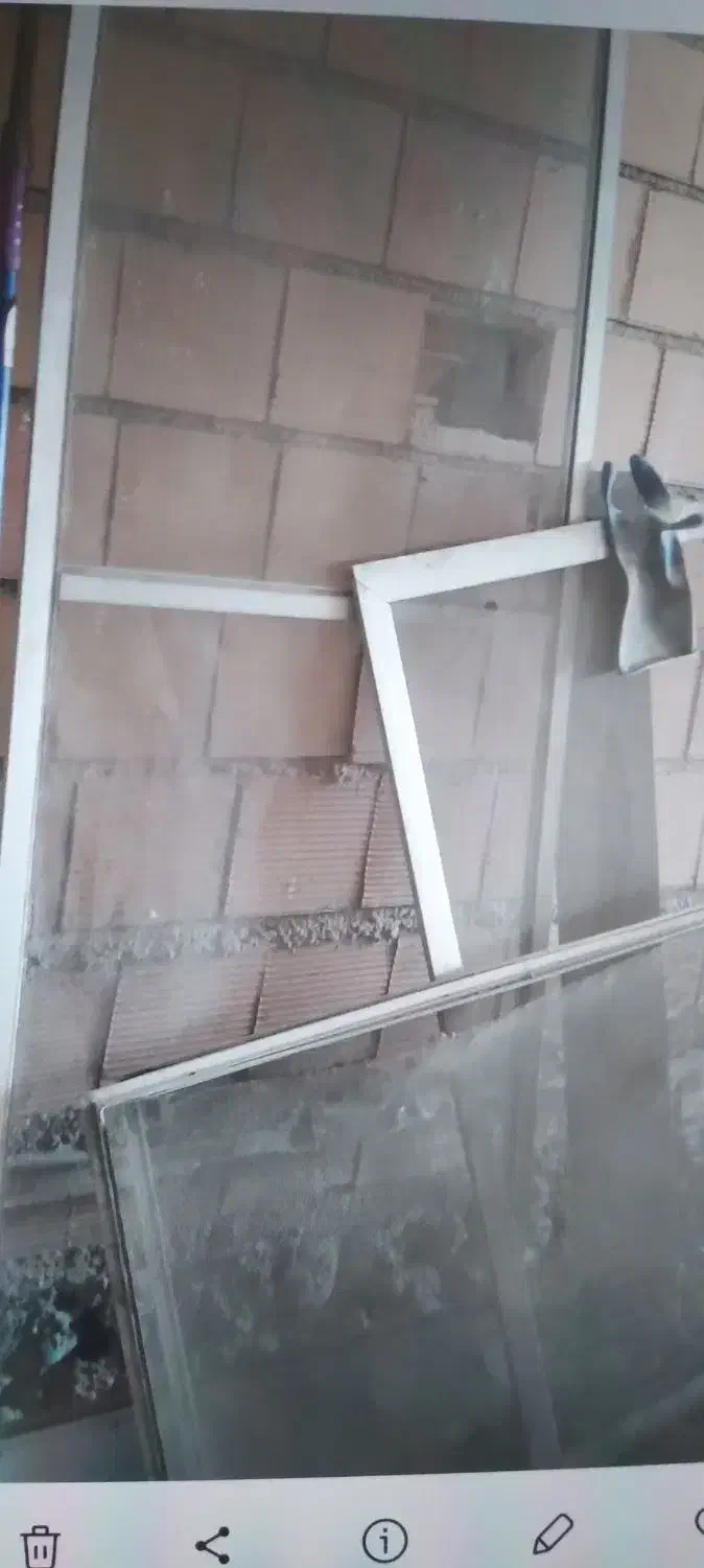 درب آلومینیومی و توری و قفسه کتاب فروشی فوری|کتابخانه، شلف، قفسه‌های دیواری|کردکوی, |دیوار