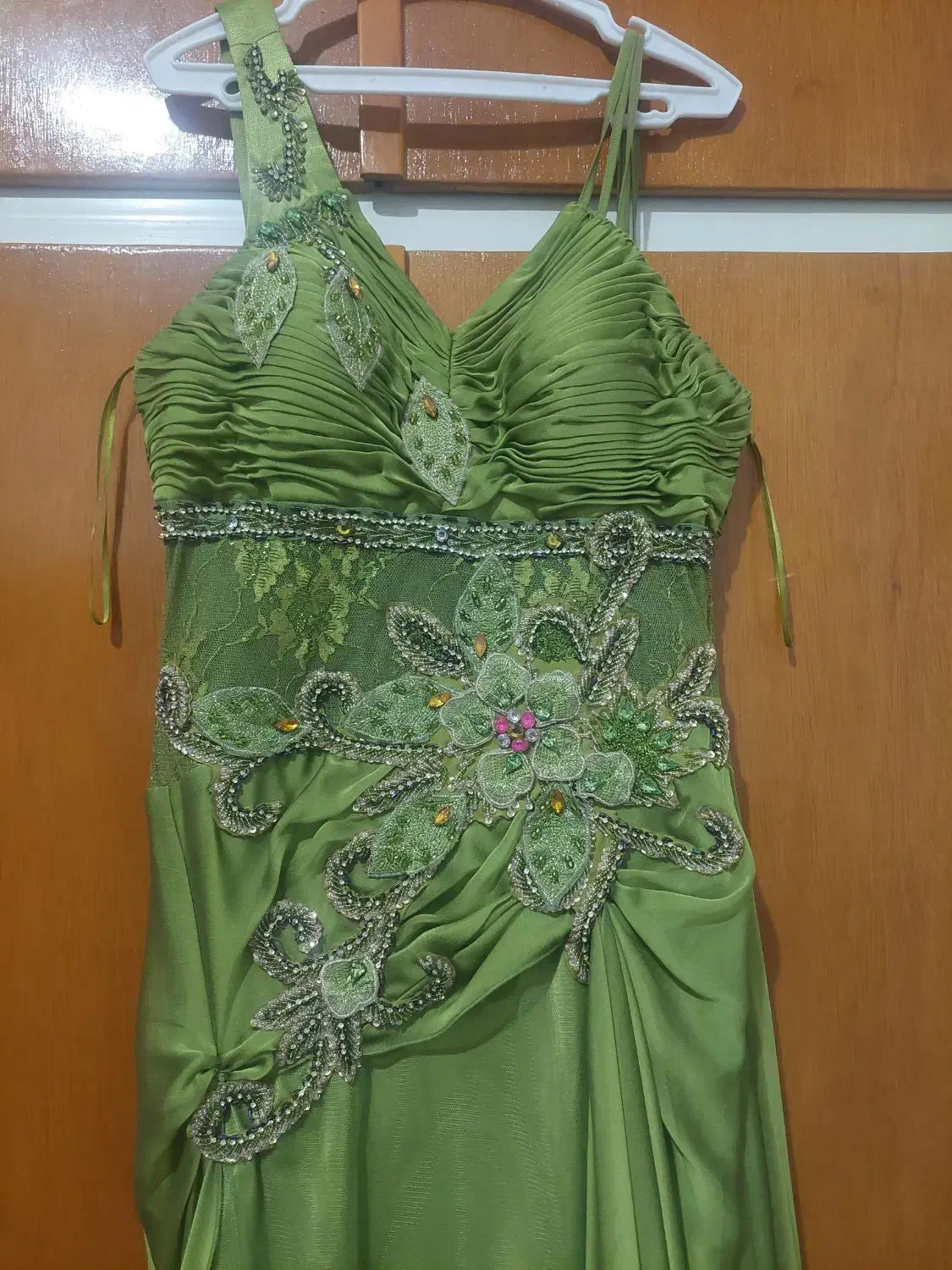 لباس مجلسی|لباس|یزد, |دیوار