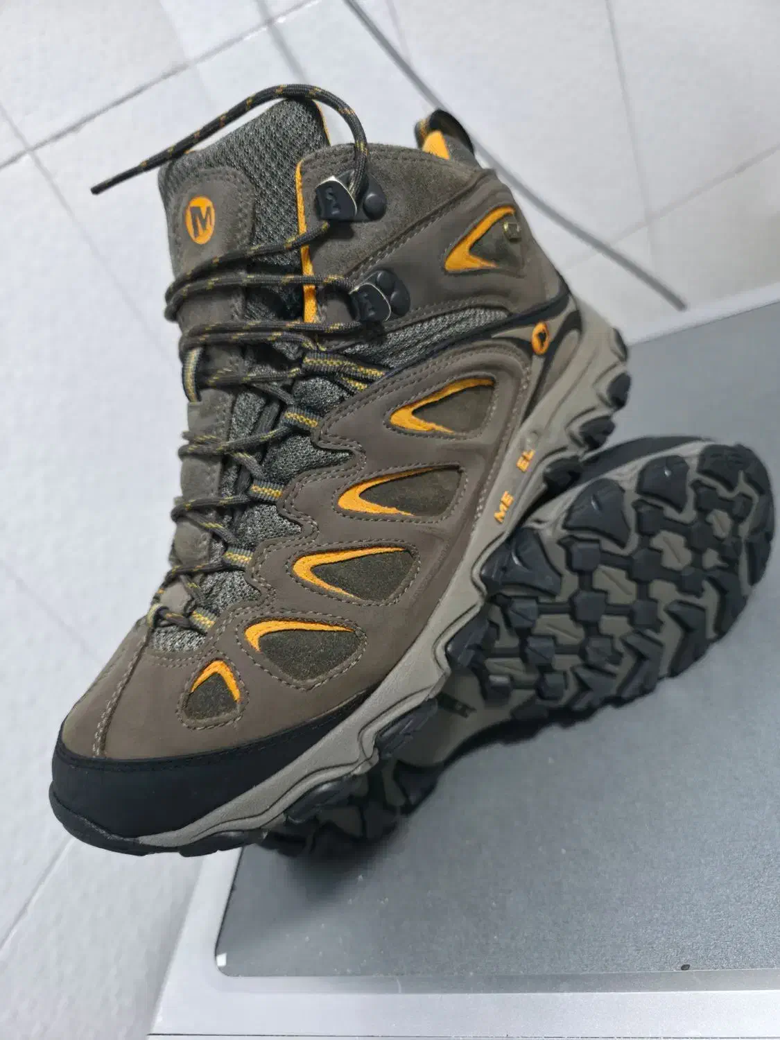 کفش کوهنوردی استوک اورجینال مارک مرل انگلیس درصدرا|کیف، کفش، کمربند|شیراز, علوم پزشکی|دیوار