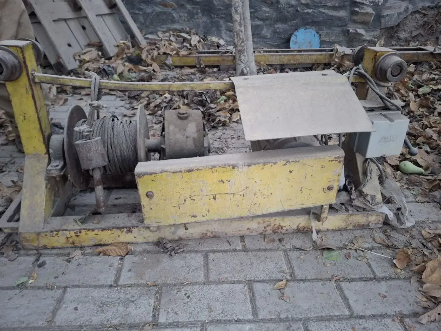 بالابر درجه یک و چند سالی خواب بوده پرقدرت|ماشینآلات صنعتی|همدان, |دیوار