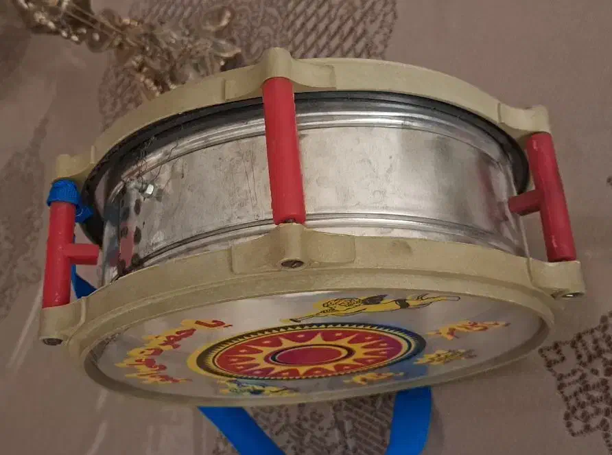 طبل محرم بچه گانه|درام و پرکاشن|تهران, هفت حوض|دیوار