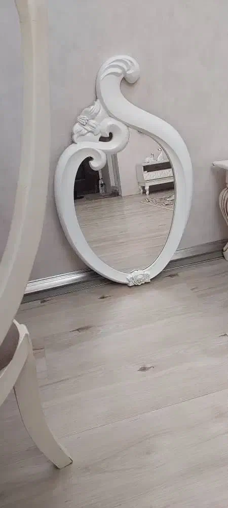 آینه با قاب دورش|آینه|شاهین‌شهر, پاسداران|دیوار