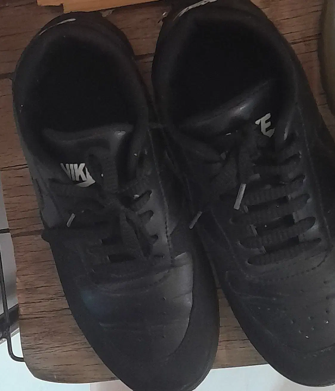 کتونی مشکی|کیف، کفش، کمربند|رشت, جهاد|دیوار