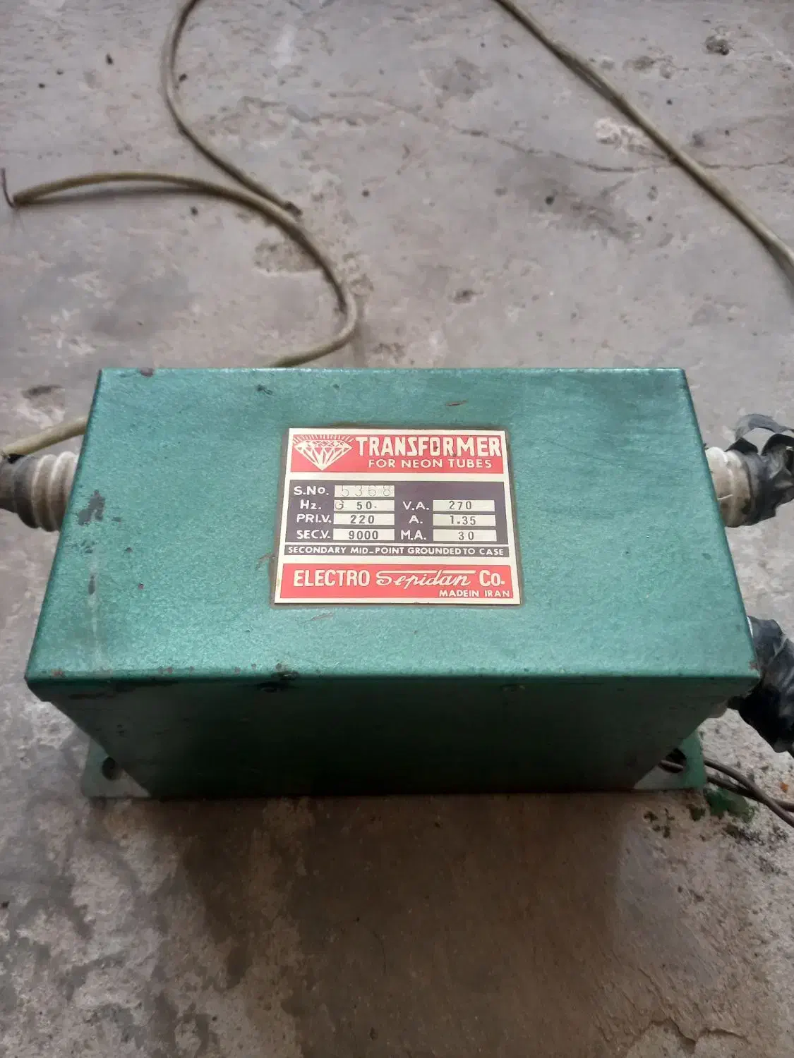 ترانس نئون|لامپ و چراغ|تربتحیدریه, شهرک ولیعصر|دیوار