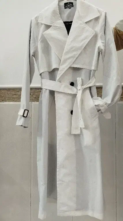 بارونی جذاب|لباس|کاشان, صنعت|دیوار