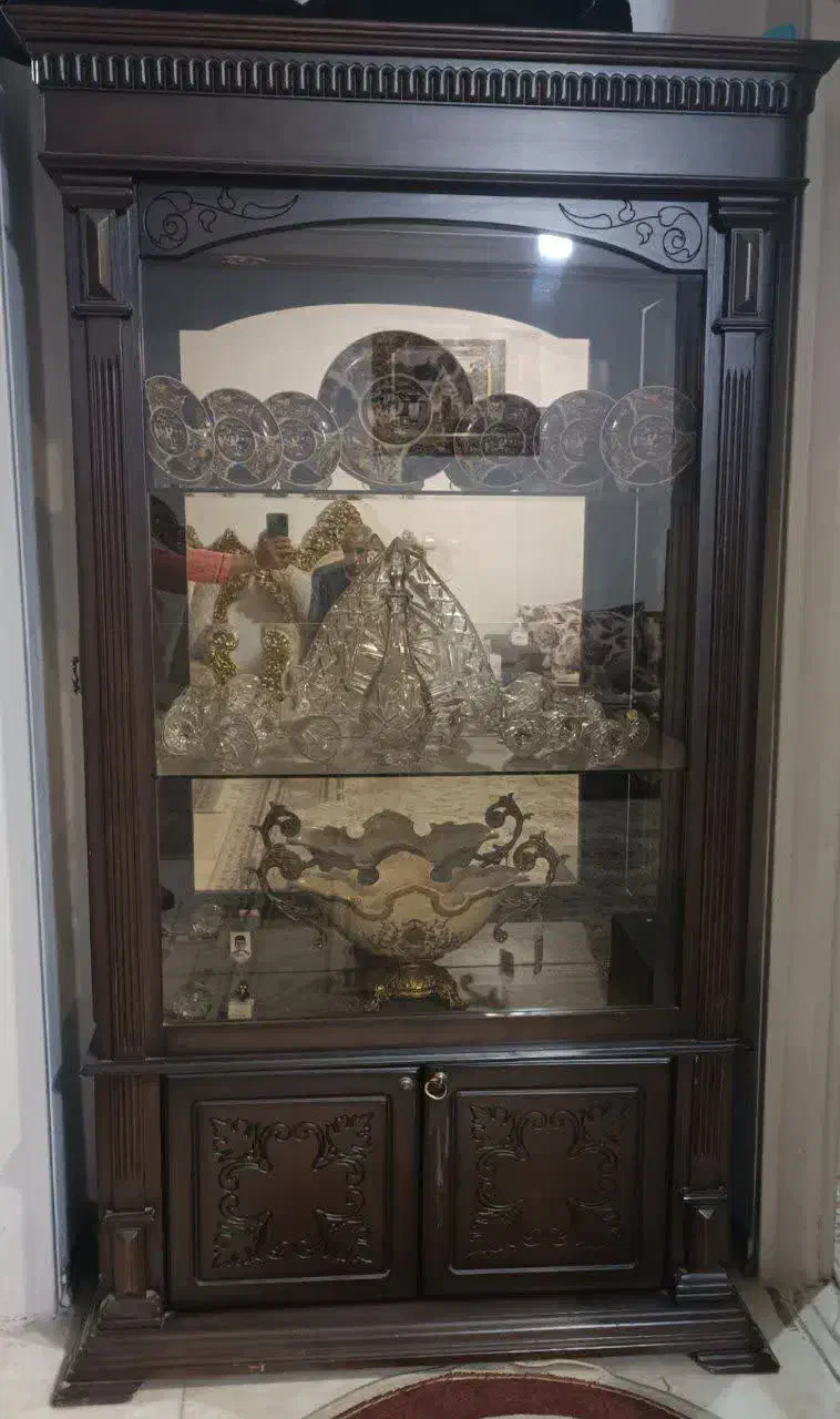 بوفه چوب پایین کمد دار تمیز و شیک|بوفه، ویترین، کنسول|ملارد, |دیوار