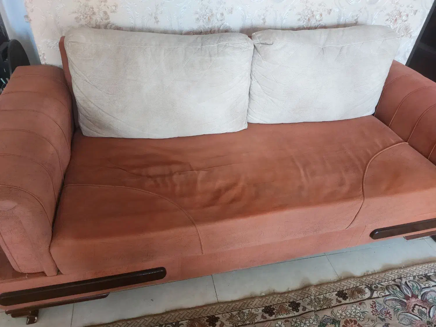 مبل راحتی|مبلمان خانگی و میز عسلی|فولادشهر, A4|دیوار