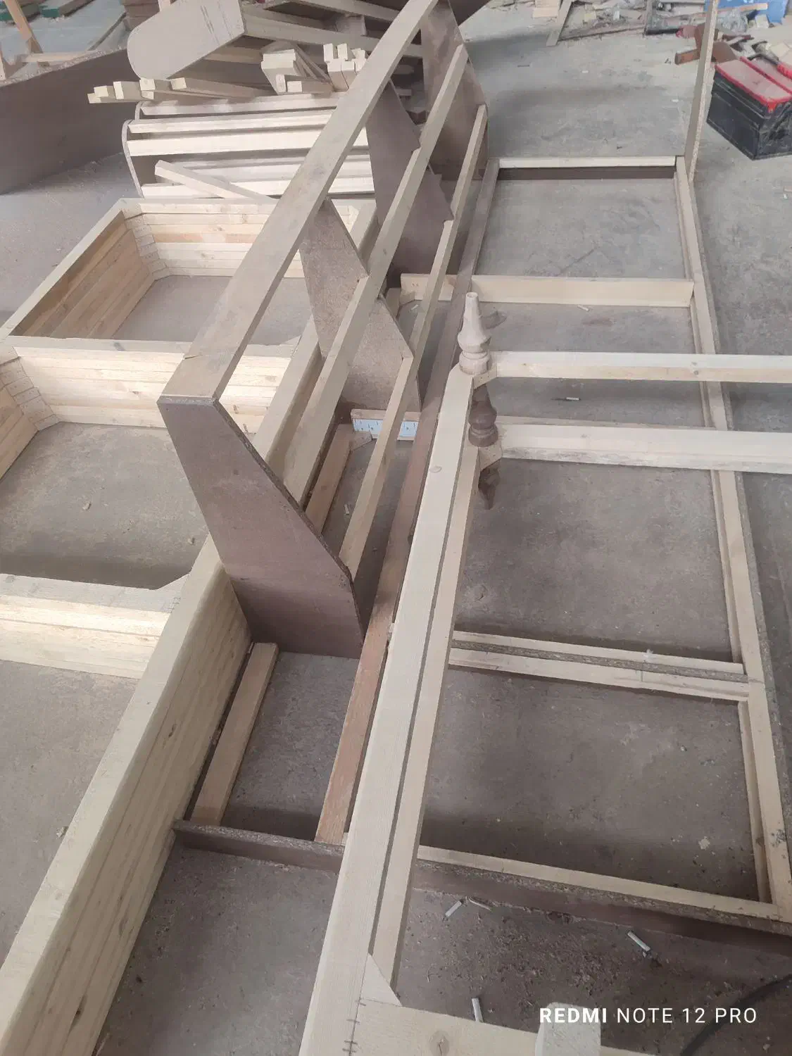 نجار نیمه ماهر|استخدام صنعتی، فنی، مهندسی|تبریز, |دیوار