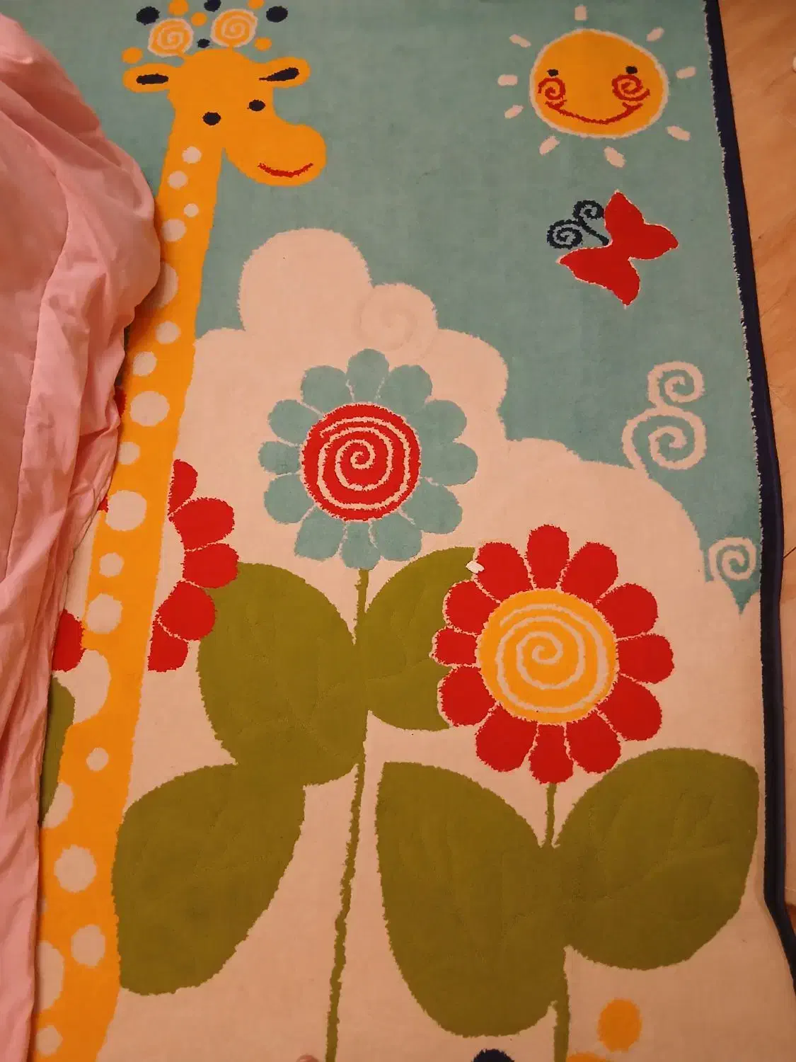 فرش ۴ متری کاملا سالم|فرش|آستانه اشرفیه, |دیوار