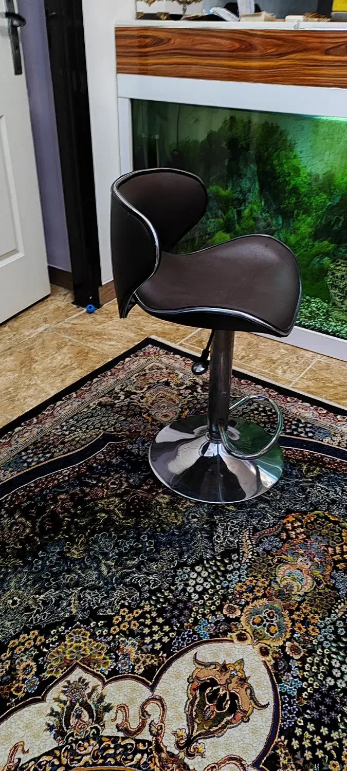 صندلی اپن جک دار کاملا سالم .خیلیی کم استفاده شده|میز و صندلی غذاخوری|بابل, |دیوار