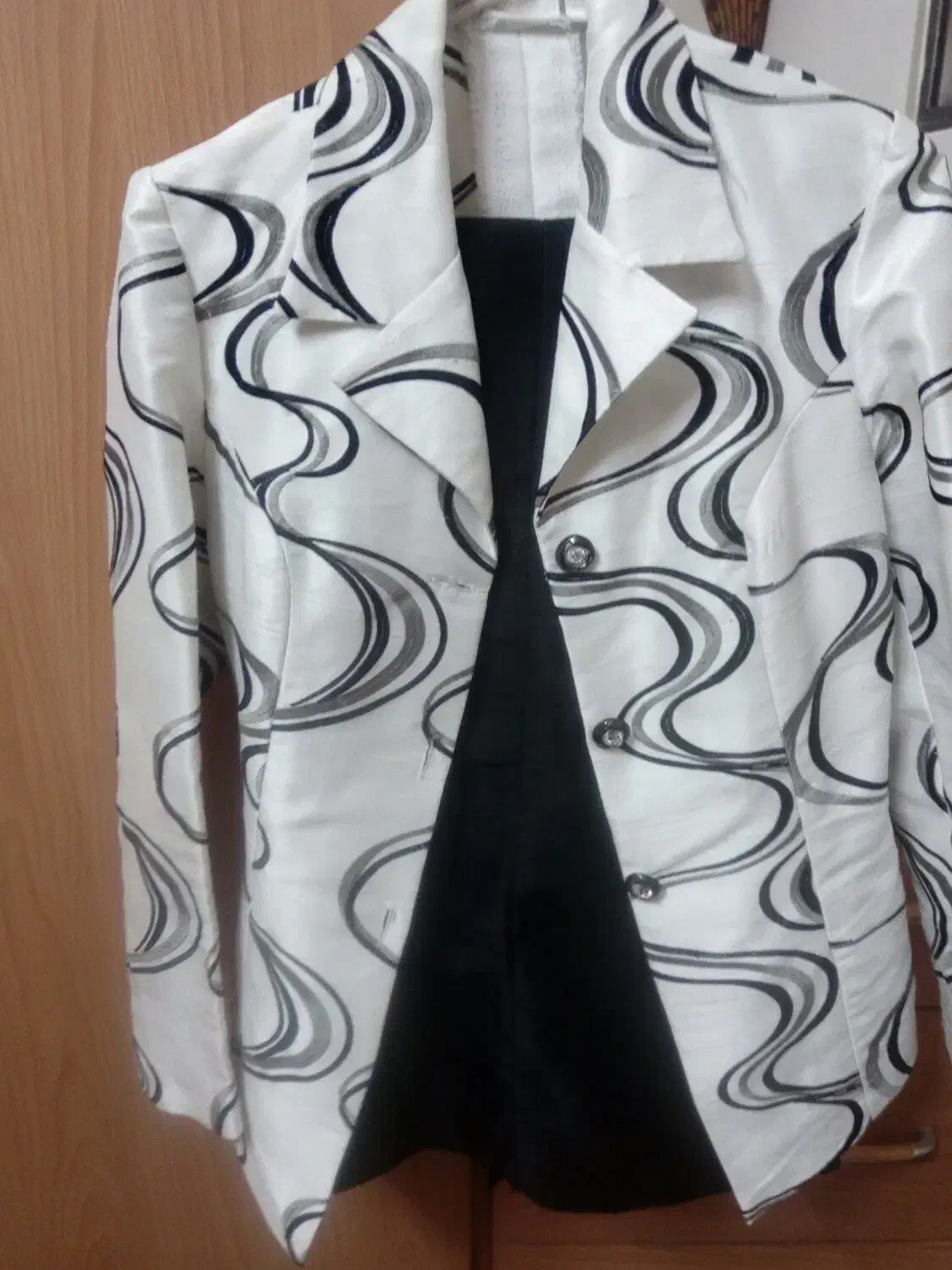 کت و دامن زنانه مجلسی تمیز|لباس|اصفهان, باغ زرشک|دیوار