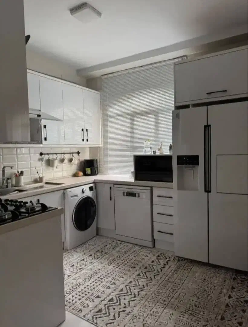 آپارتمان62مترفول/آسانسور/پارکینگ موتور/انباری